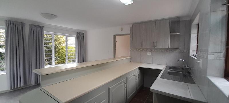 To Let 1 Bedroom Property for Rent in Rondebosch Western Cape